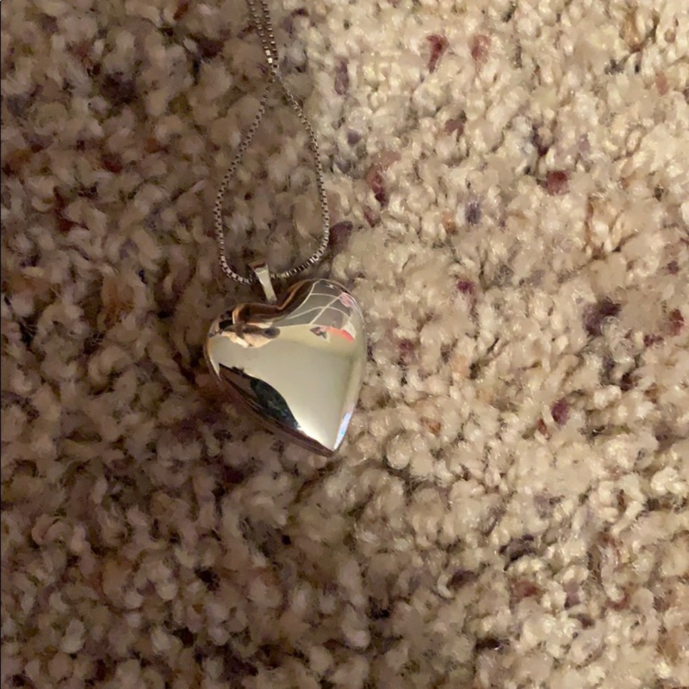 Locket necklace - Picture 4 of 4